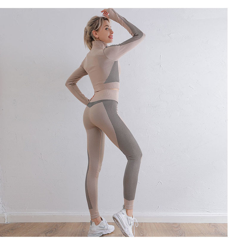 กางเกงสะโพกขาสั้น Ribbed Yoga Sports Bra ผู้หญิง 2/3 ชิ้น ชุดยิม เสื้อผ้าวิ่ง